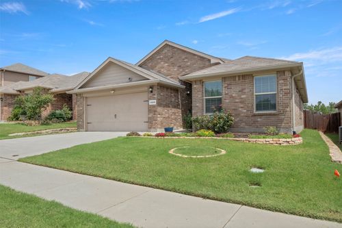 8209 Karole Dr, Fort Worth, TX, 76120-1647 | Card Image