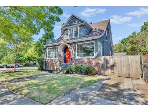 5905 N Minnesota Ave, Portland, OR, 97217-4667 | Card Image