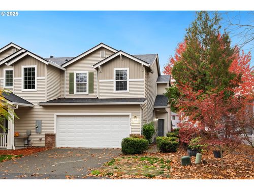 3215 Se Robin Cir, Hillsboro, OR, 97123-8261 | Card Image