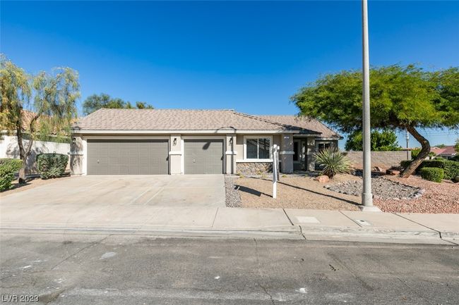 337 Evan Picone Dr, House other with 4 bedrooms, 3 bathrooms and null parking in Henderson NV | Image 4