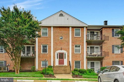 303-3961 Lyndhurst Dr, FAIRFAX, VA, 22031-3717 | Card Image