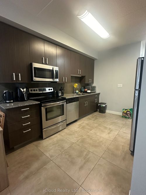 b408-62 Balsam St, Waterloo, ON, N2L3H2 | Card Image