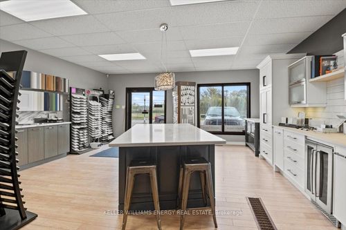 main-floor-48 Water St, Port Perry, ON, L9L1J2 | Card Image