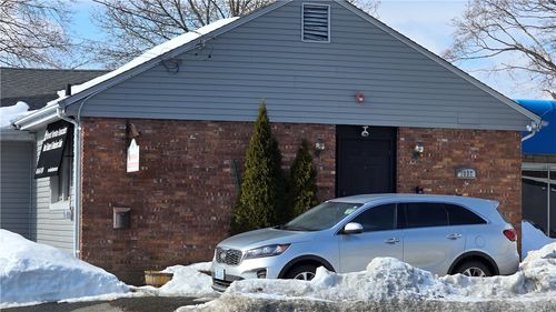 d-1697 Warwick Ave, Warwick, RI, 02889-1530 | Card Image