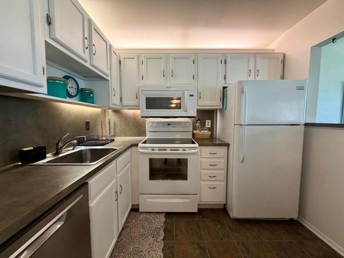 204-29 Pine Arbor Ln, VERO BEACH, FL, 32962-4673 | Card Image
