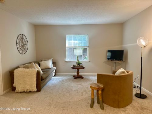 219 Middletown Sq, Louisville, KY, 40243-1463 | Card Image