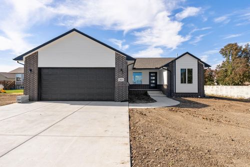 2825 N Rutland Ln, Augusta, KS, 67010 | Card Image