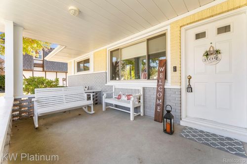 2838 Elmwood St, Port Huron, MI, 48060-2625 | Card Image