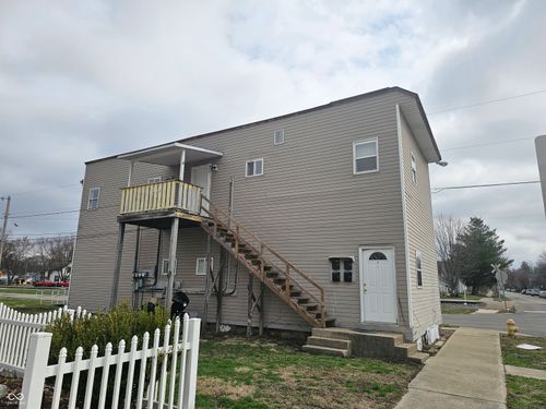 702 W 5th St, Anderson, IN, 46016-1184 | Card Image