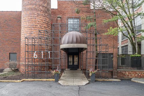 109-611 Park Ave, Indianapolis, IN, 46204-1681 | Card Image