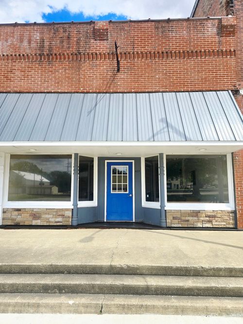 427 S Main St, Clifton, IL, 60927-9420 | Card Image