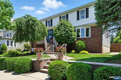 80 Rose St, Wood Ridge, NJ, 07075-2225 | Card Image