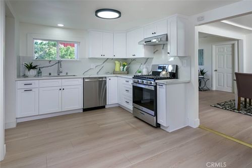 4942 Gem Ln, Yorba Linda, CA, 92886-2033 | Card Image