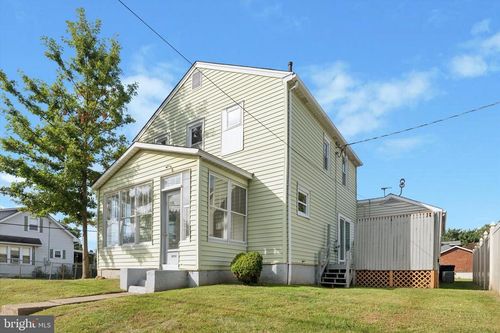 211 S Dupont Rd, NEWPORT, DE, 19804-1325 | Card Image