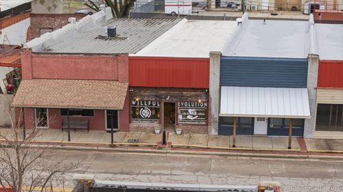 131 N Lee St, Fort Gibson, OK, 74434-8627 | Card Image