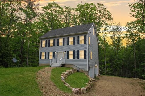 5 Mooers Rd, Raymond, NH, 03077-1530 | Card Image