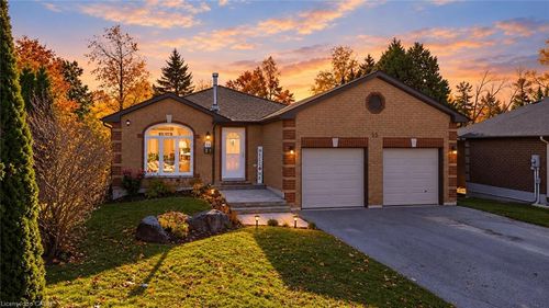 15 Nakiska Crt, Barrie, ON, L4N8C4 | Card Image