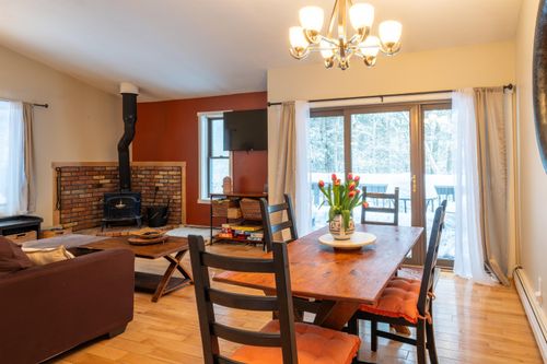 2e-1299 Quechee Main St, Quechee, VT, 05059-3173 | Card Image