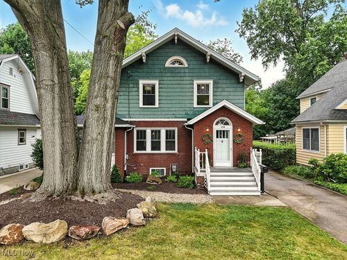 1758 18th St, Cuyahoga Falls, OH, 44223-1844 | Card Image