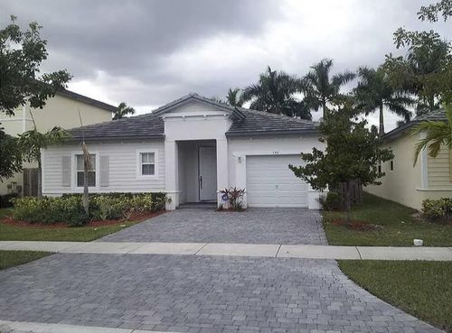 140 Ne 28th Ter, Homestead, FL, 33033-5692 | Card Image