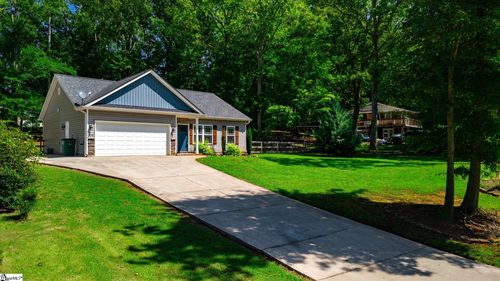 426 Wood St, Central, SC, 29630-9271 | Card Image
