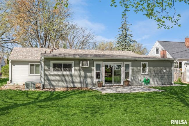 1211 15 Th St, House other with 4 bedrooms, 3 bathrooms and null parking in Bettendorf IA | Image 25
