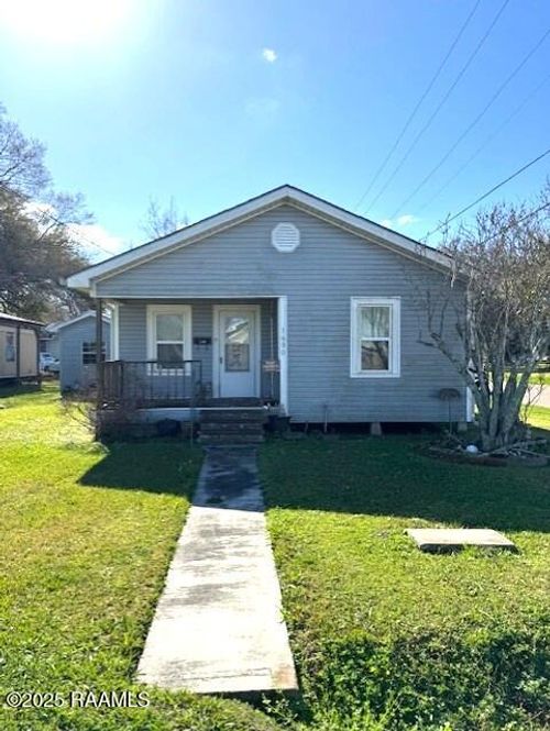 1600 Elm St, Franklin, LA, 70538-3819 | Card Image