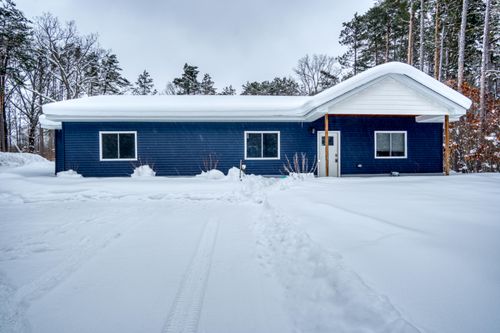 1518 E Wilke Rd, Rothbury, MI, 49452-8101 | Card Image