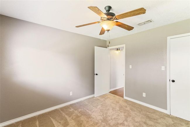 Secondary Bathroom | Image 19