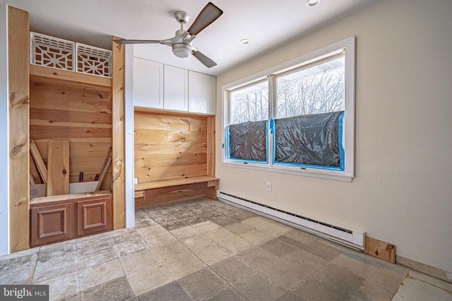 3394 Summer Valley Rd, House other with 3 bedrooms, 1 bathrooms and null parking in New Ringgold PA | Image 9