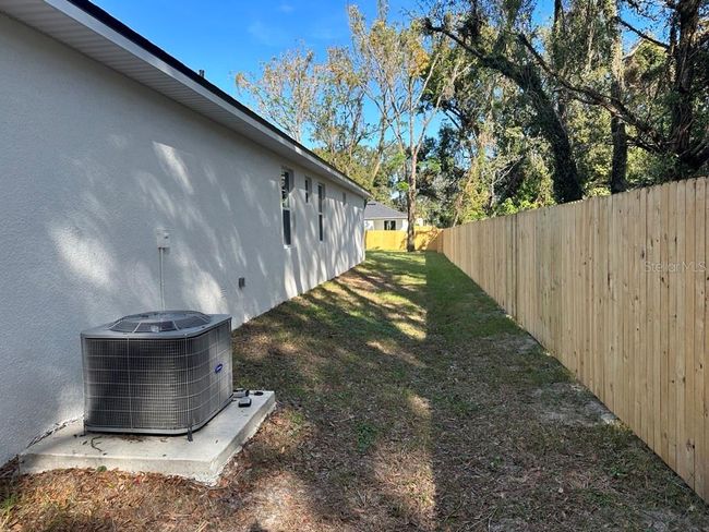 Side Yard | Image 26