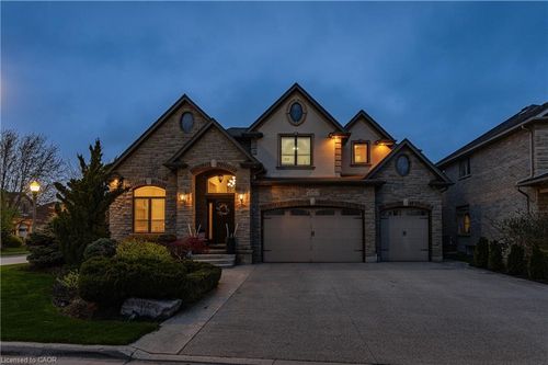 245 Joseph Schoerg Cres, Kitchener, ON, N2P2X8 | Card Image