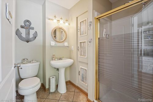 25 Potter Dr, Belleville, MI, 48111-3607 | Card Image