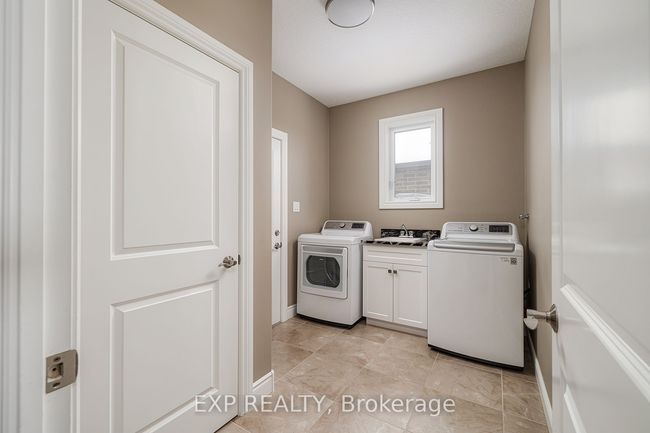 86 Forbes Cres, House other with 5 bedrooms, 3 bathrooms and 4 parking in Listowel ON | Image 23