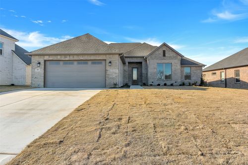 801 Holiday Hills Dr, Mineral Wells, TX, 76067-9523 | Card Image