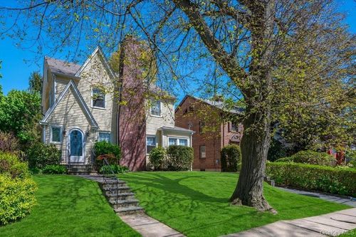 54 Ogden Ave, White Plains, NY, 10605-3127 | Card Image