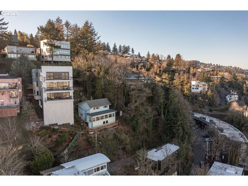 2604 Sw Buckingham Ave, Portland, OR, 97201-3128 | Card Image