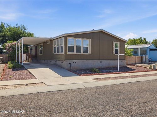2872 E Acacia Club Ln, Tucson, AZ, 85706-1758 | Card Image