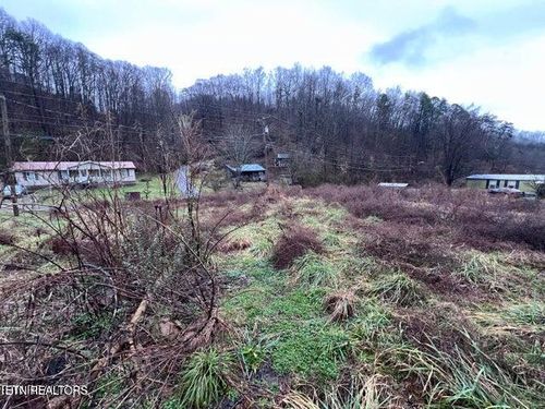 117 Tanyard Loop, Calvin, KY, 40813-8943 | Card Image