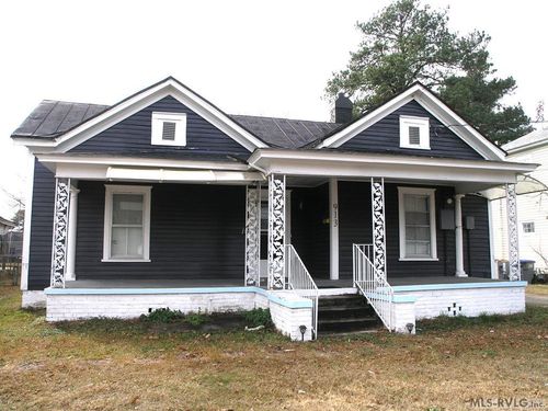 913 Nashville Rd, Rocky Mount, NC, 27803-3330 | Card Image