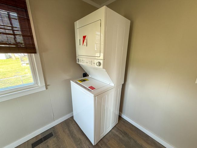Washer/Dryer Included | Image 26