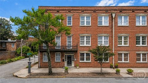 d1-219 Abercorn St, savannah, GA, 31401-4052 | Card Image