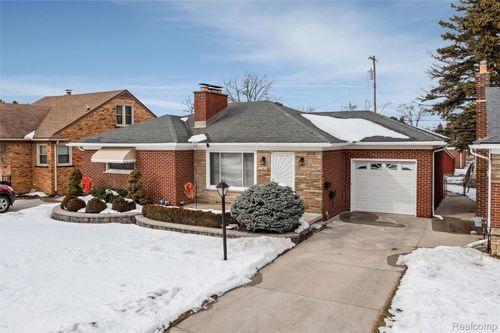 17361 Ego Ave, Eastpointe, MI, 48021-3101 | Card Image