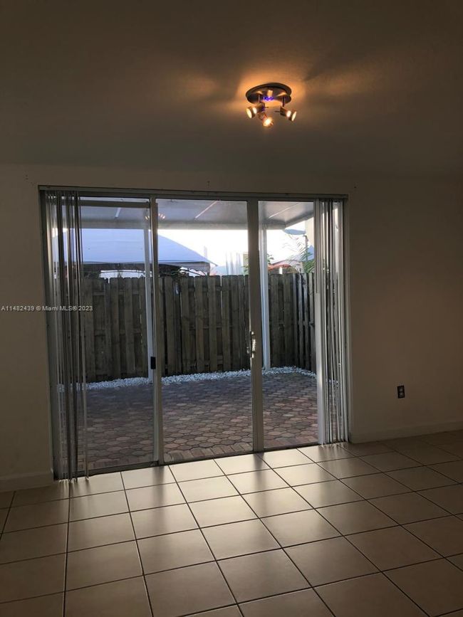 APT-1 - 8111 W 36 Th Ave, Townhouse with 2 bedrooms, 3 bathrooms and null parking in Hialeah FL | Image 10
