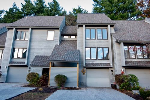 unit-10-5 Tsienneto Rd, Derry, NH, 03038-1556 | Card Image