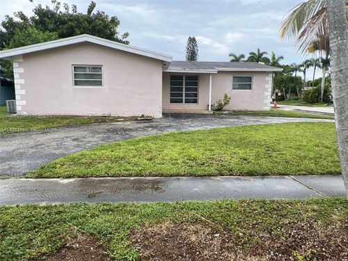 8361 Nw 28th Pl, Sunrise, FL, 33322-2319 | Card Image