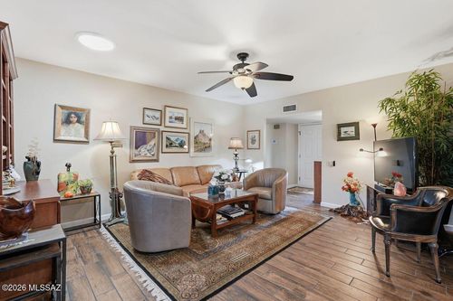 1331 W Calle Serrano, Green Valley, AZ, 85622-8442 | Card Image