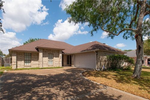 7029 Sun Wood Dr, Corpus Christi, TX, 78413-4814 | Card Image
