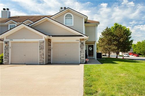 1302 Hidden Ridge Cir, Blue Springs, MO, 64015-2717 | Card Image