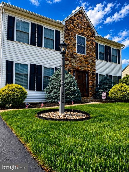 150 Olde Hickory Rd, MOUNT WOLF, PA, 17347-9683 | Card Image